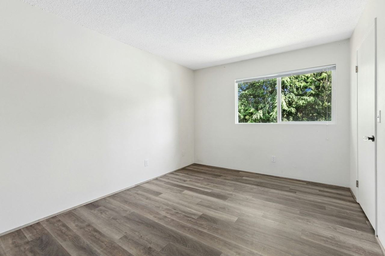 14136 74th Pl Ne #C - Photo 7 of 10
