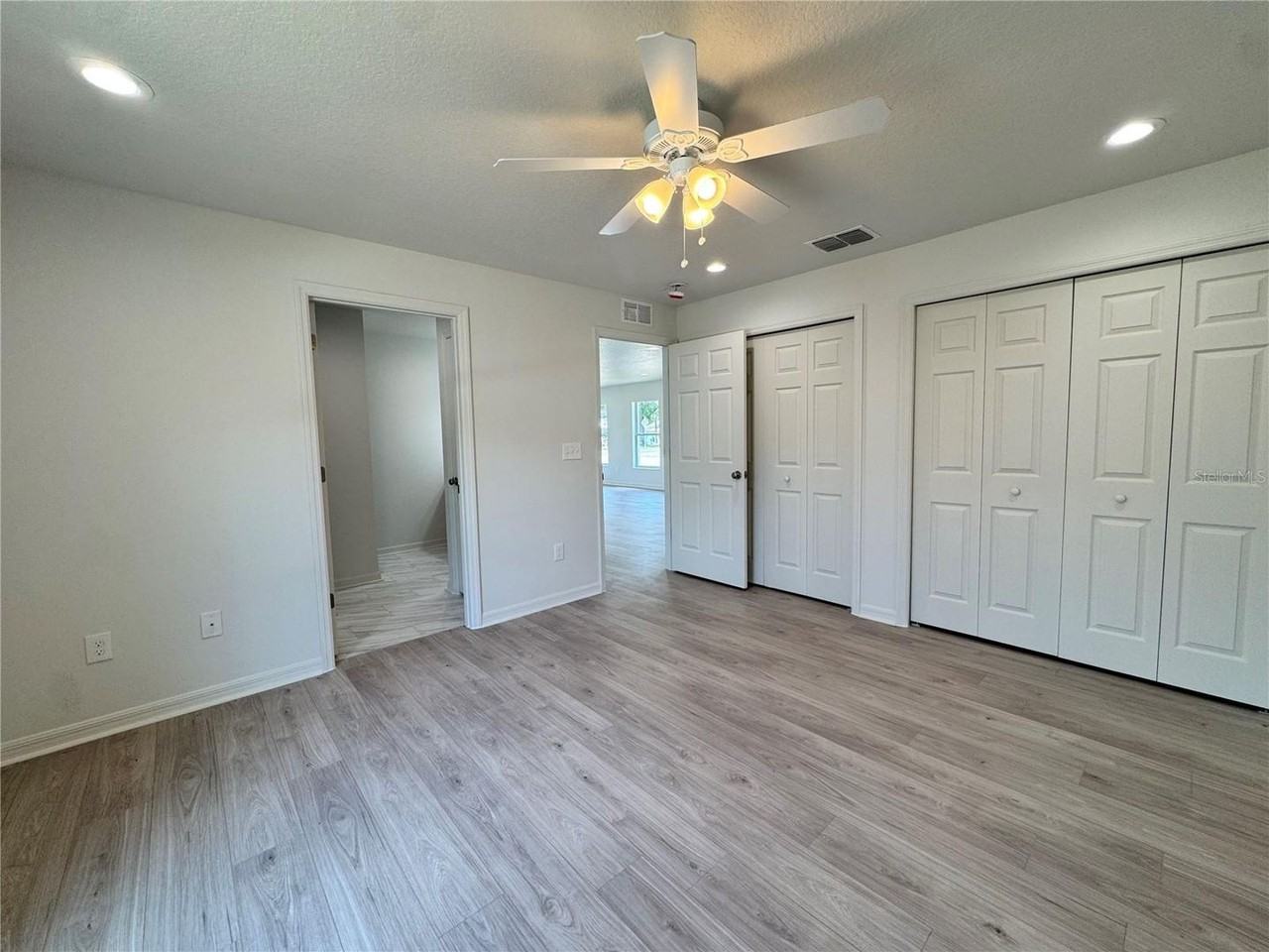 6024 12th St - Photo 5 of 13