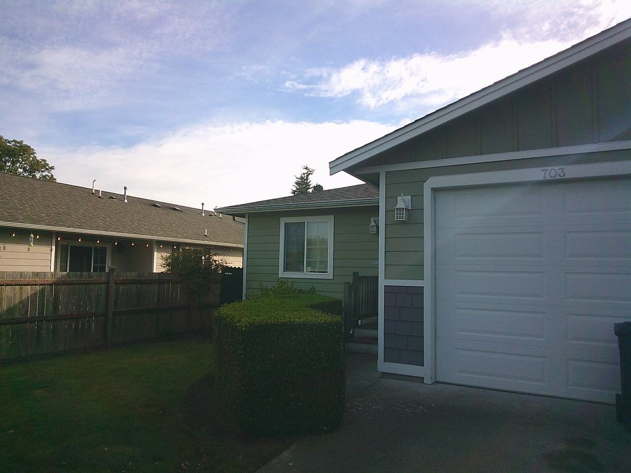 703 S Alder St - Photo 2 of 17