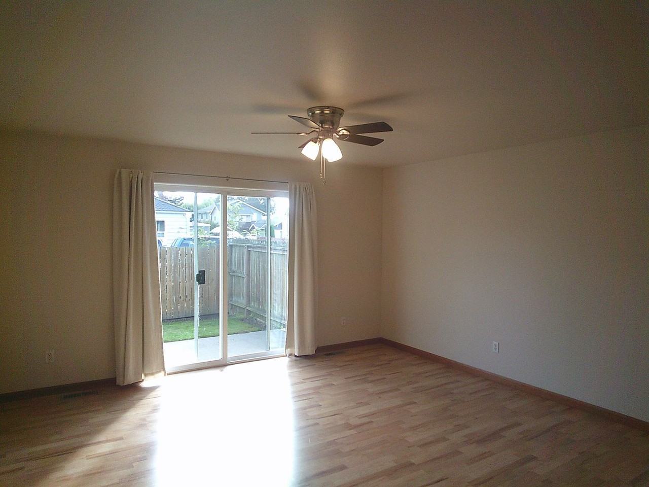 703 S Alder St - Photo 6 of 17