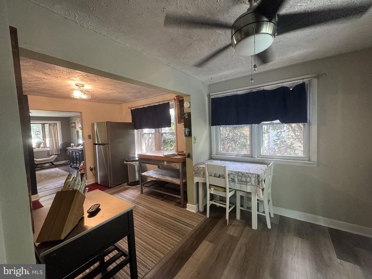 319 Delaware Ave - Photo 6 of 13