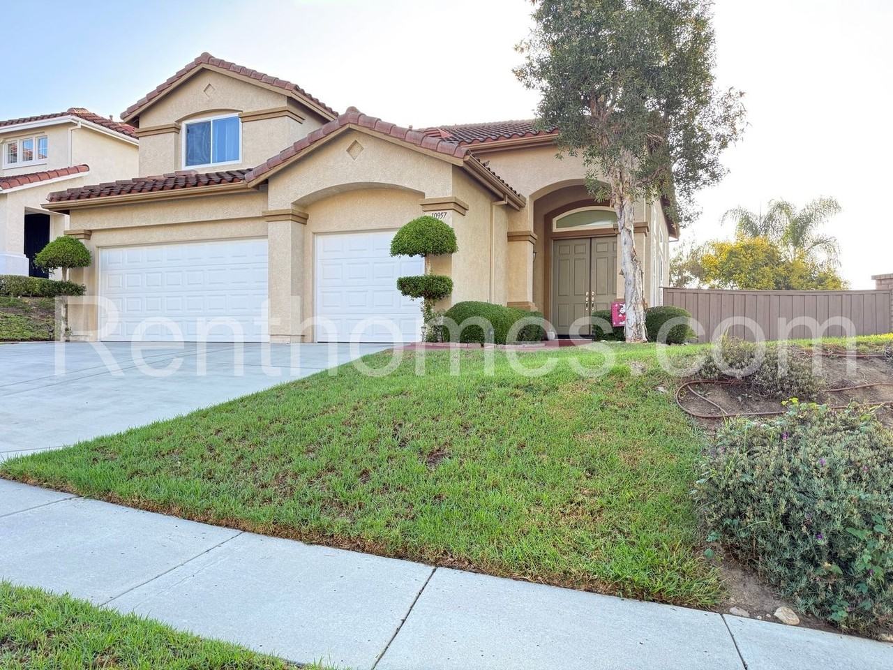 10957 Sunny Mesa Rd - Photo 2 of 41