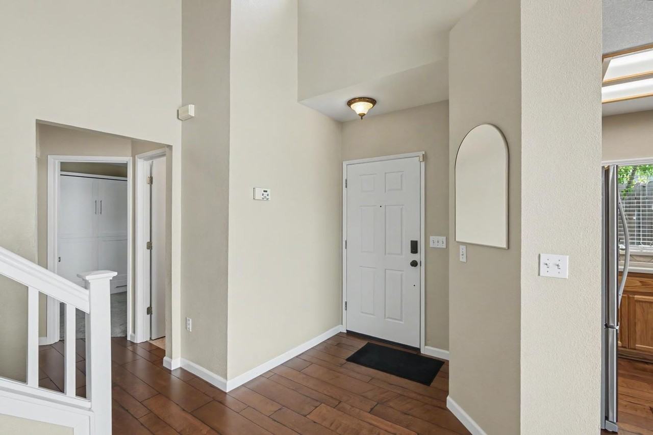 6455 Laguna Mirage Ln - Photo 6 of 50