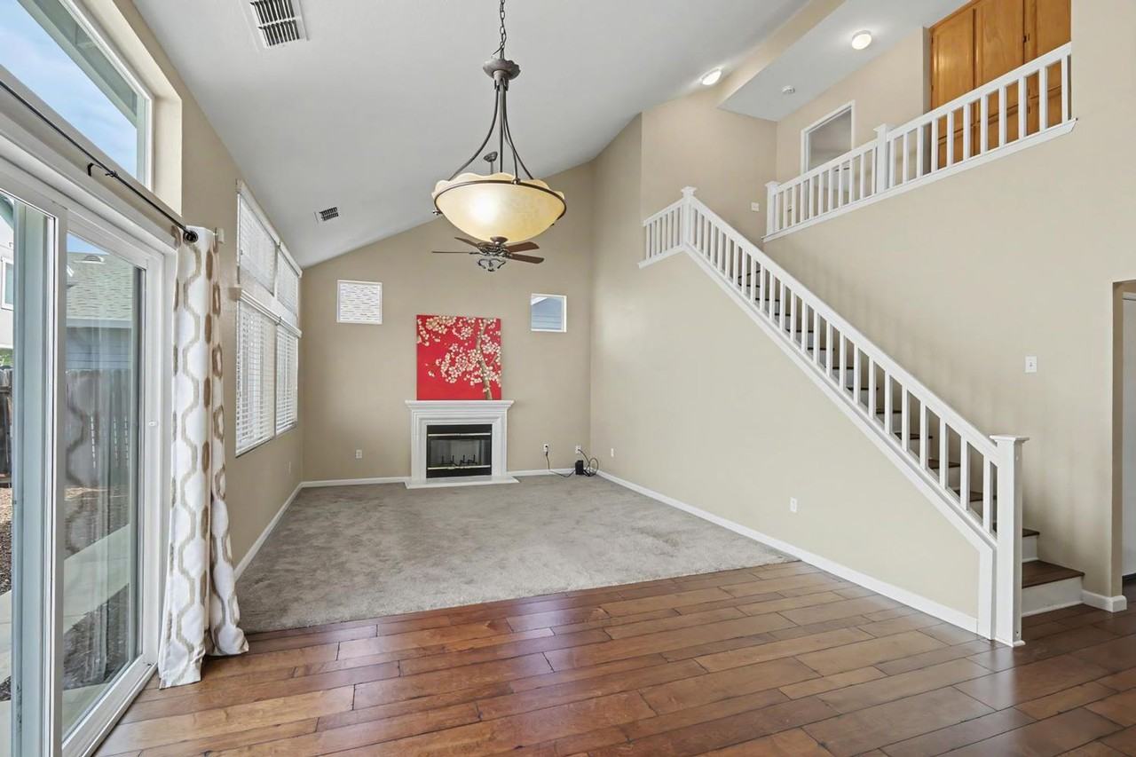 6455 Laguna Mirage Ln - Photo 7 of 50