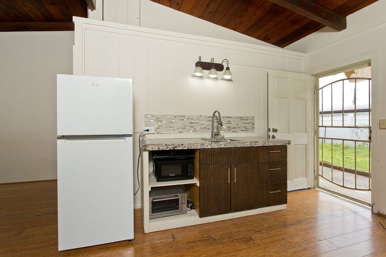 523 523 Iliʻāina Street-Studio - Photo 2 of 10