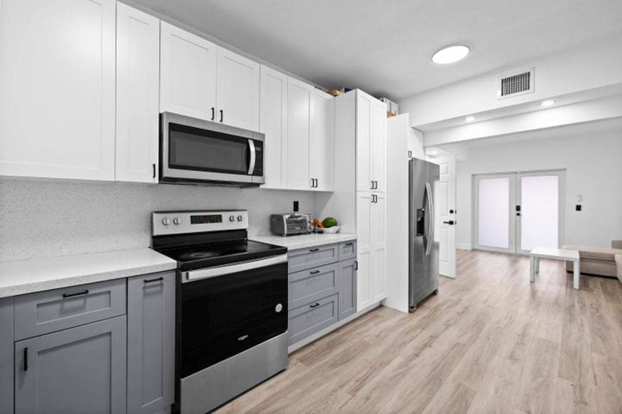 28 Ne 165th St - Photo 2 of 20