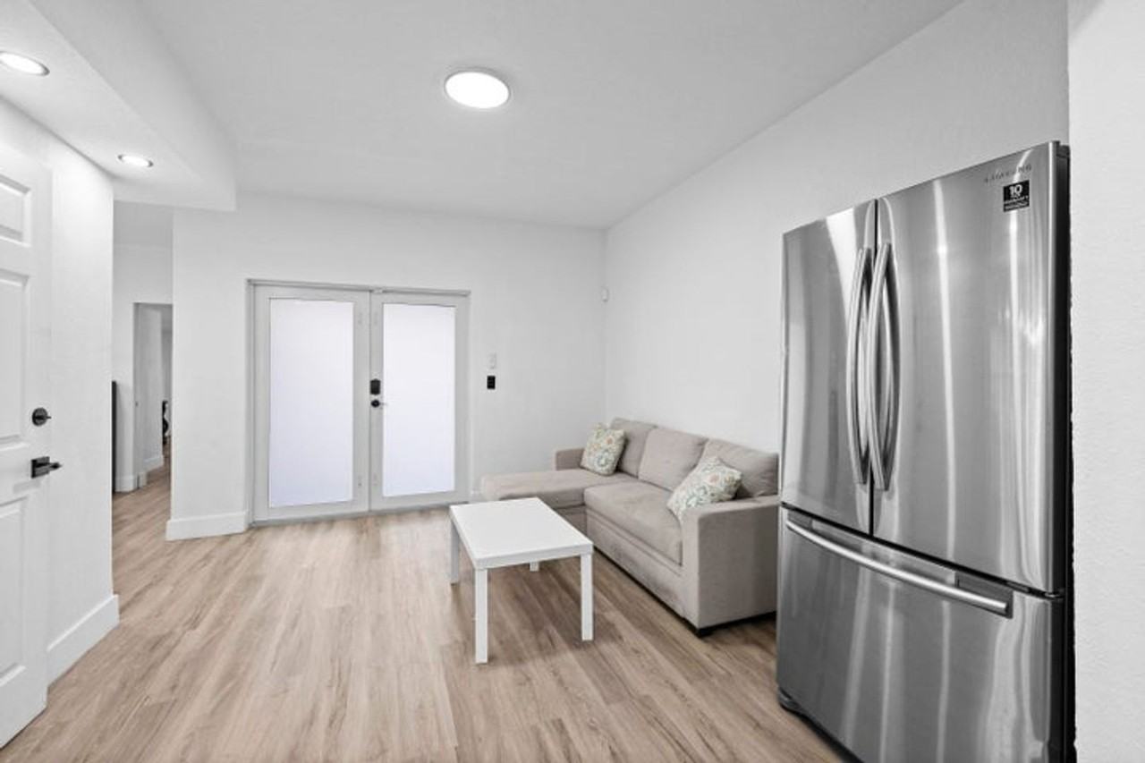 28 Ne 165th St - Photo 4 of 20