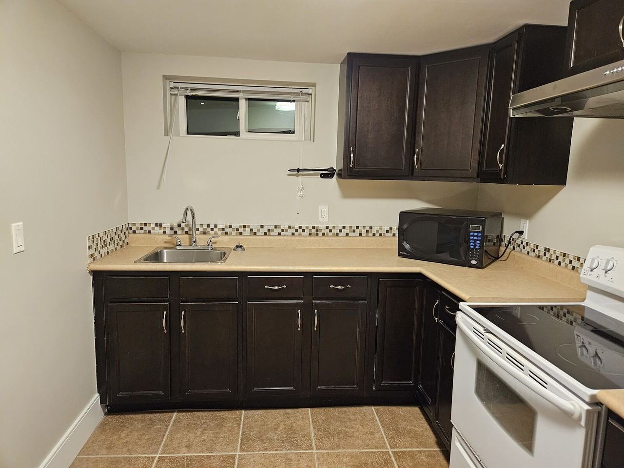 8 Hyslop Dr Sw - Photo 6 of 10