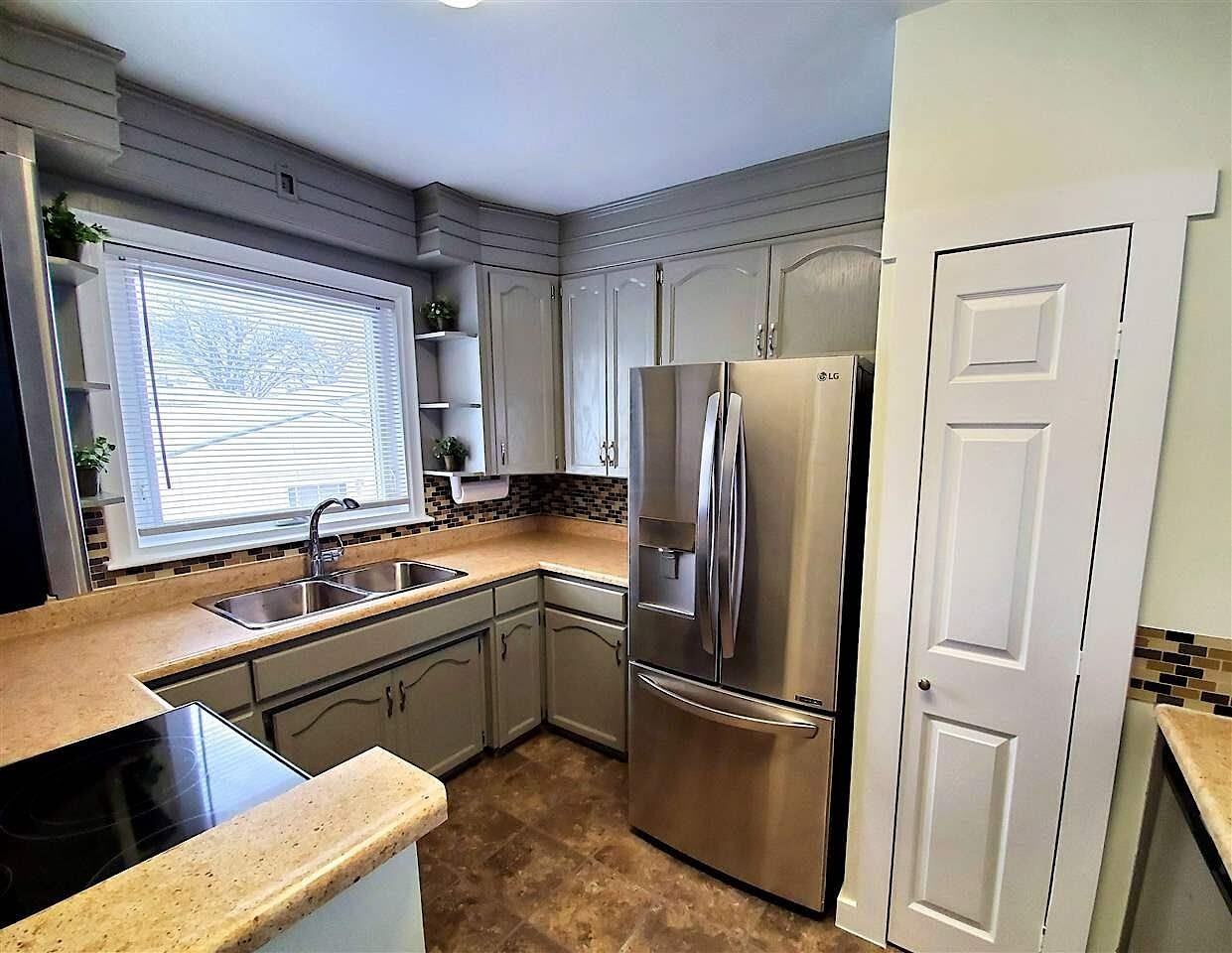 11836 57 St Nw - Photo 3 of 21