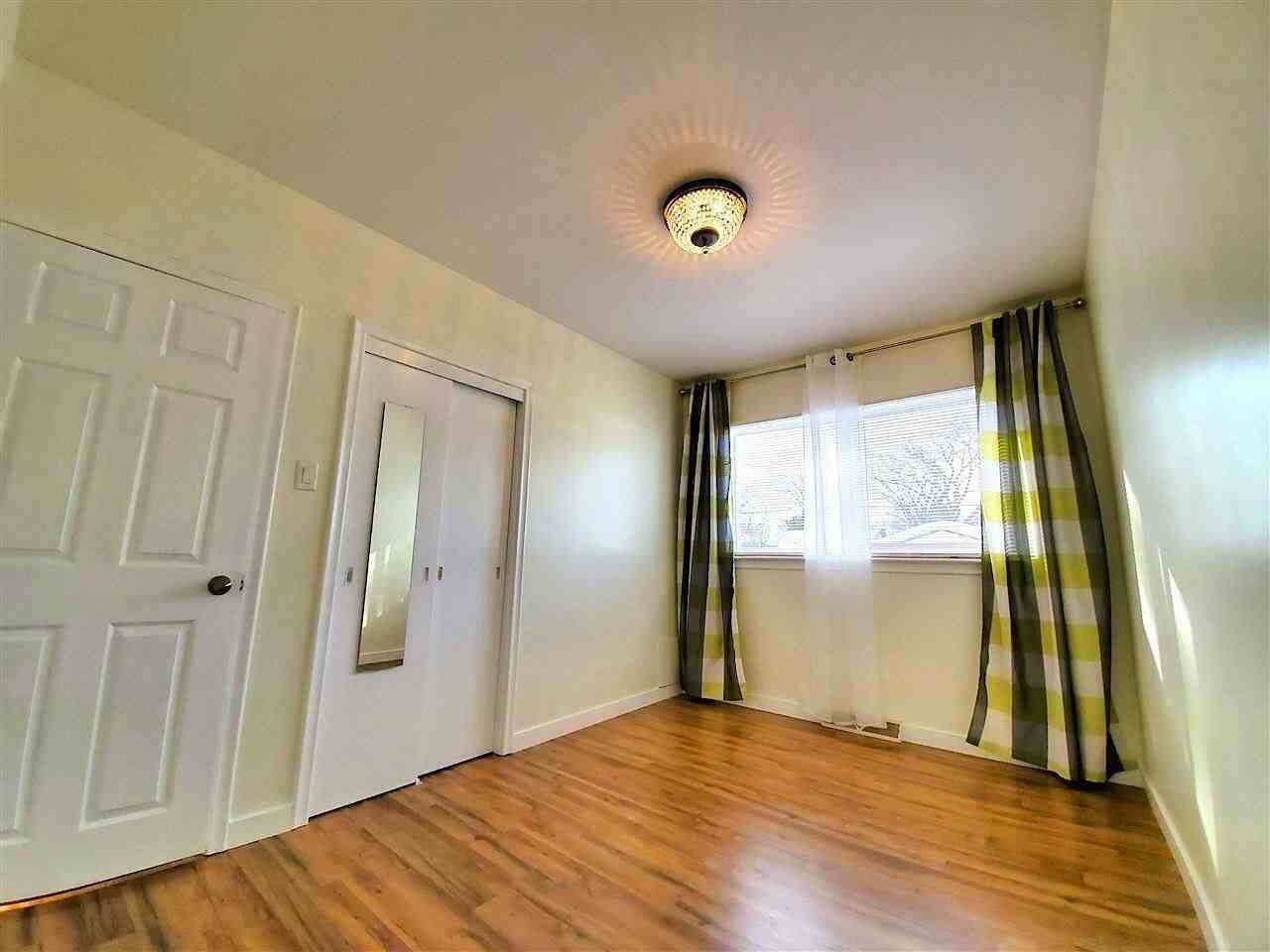 11836 57 St Nw - Photo 6 of 21