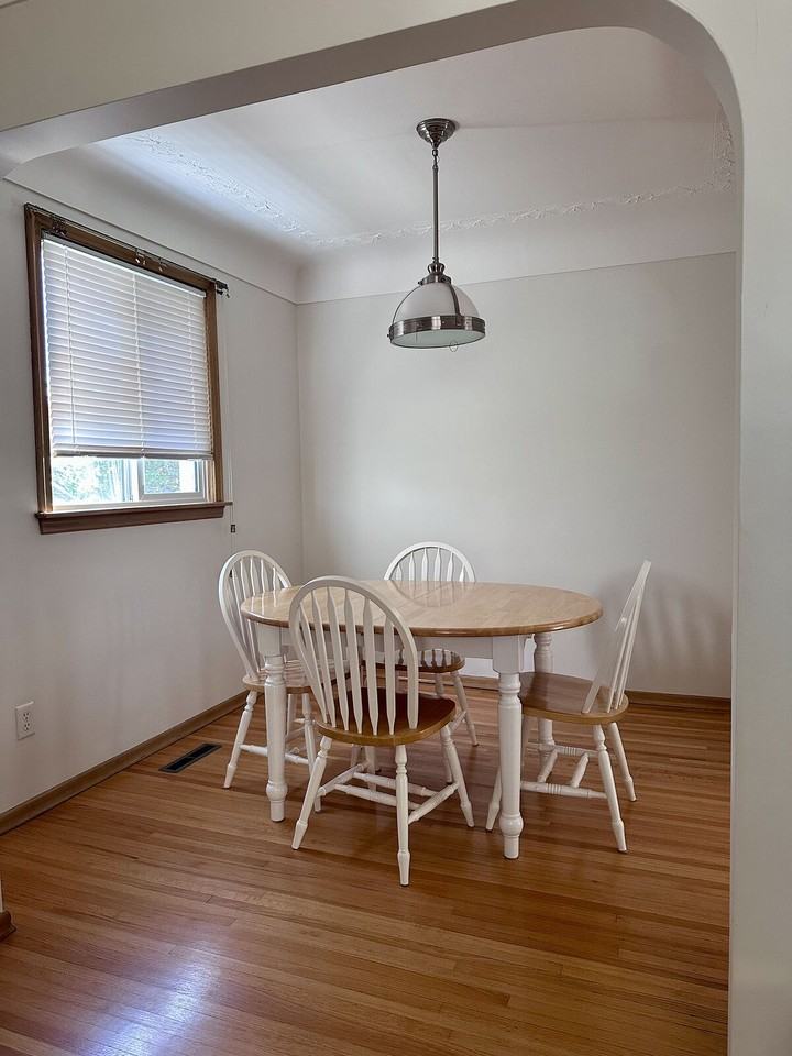13323 109a Ave Nw - Photo 6 of 26