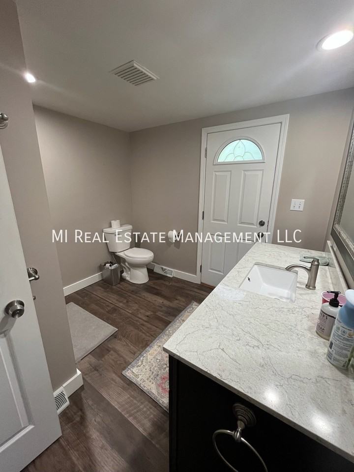 1365 Heather Dr - Photo 6 of 19