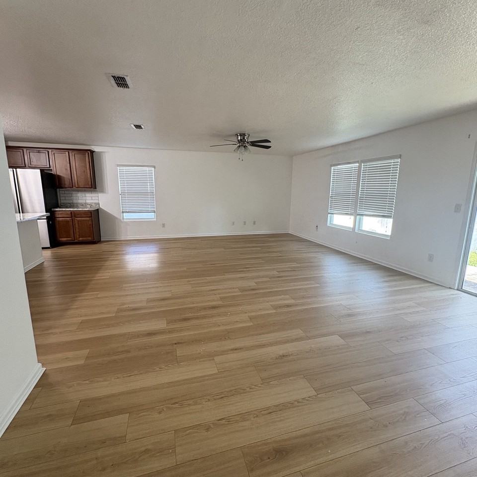 113 Paradise Ct - Photo 7 of 17