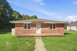 featured image of 2106 E Greenbriar Rd
