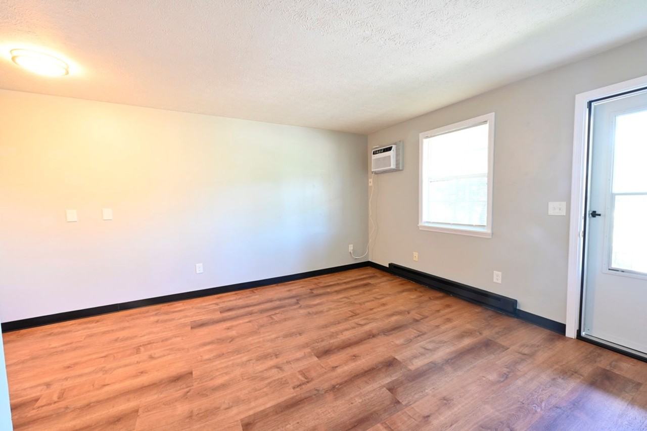 10 Sunnyslope Dr #10H - Photo 4 of 18