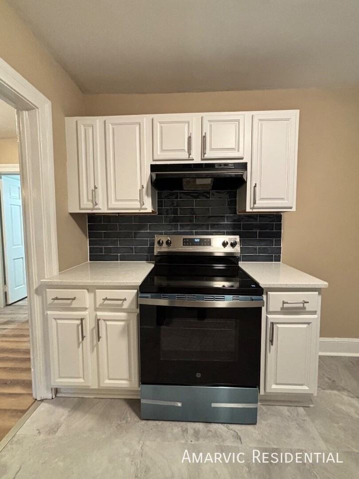 1402 Mcadoo St - Photo 4 of 9
