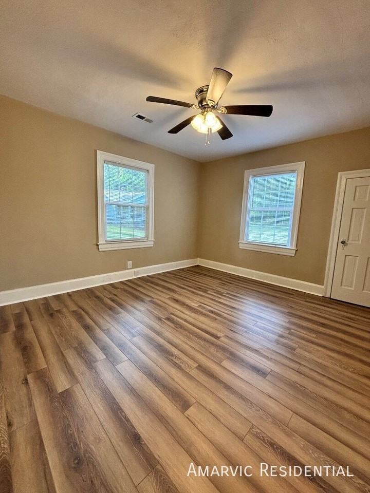 1402 Mcadoo St - Photo 6 of 9