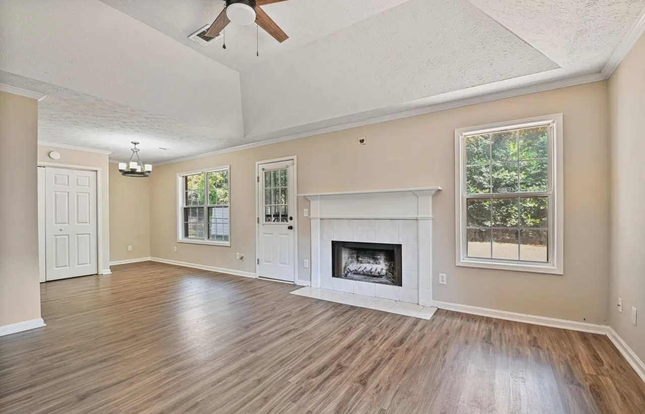 393 Forest Park Dr - Photo 4 of 23