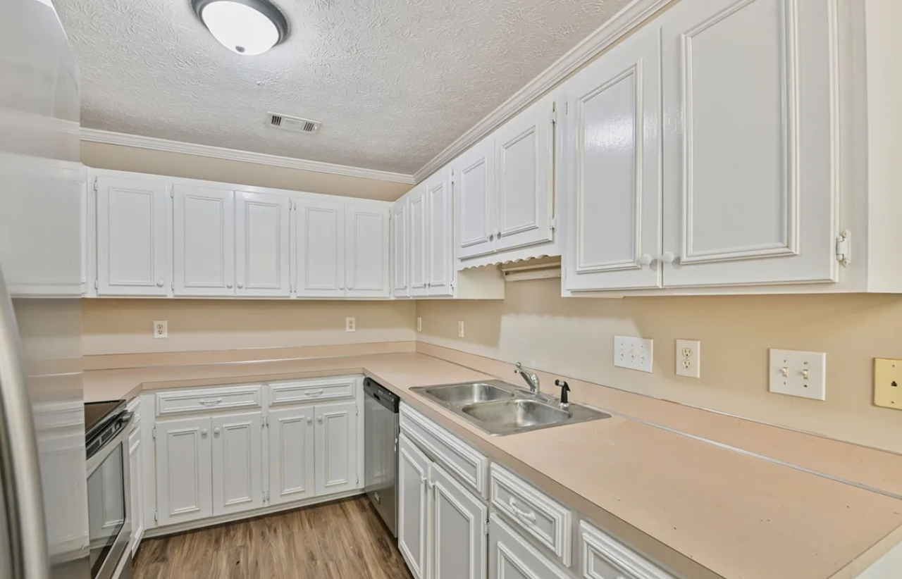 393 Forest Park Dr - Photo 6 of 23