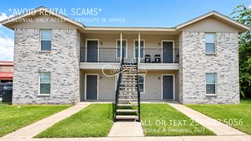featured image of 1111 Circle M Dr #C