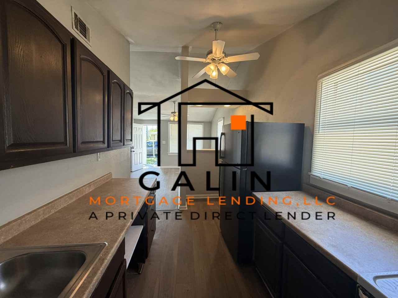 2112 Patch St - Photo 4 of 11