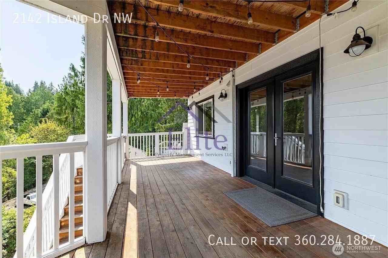 2142 Island Dr Nw - Photo 3 of 27