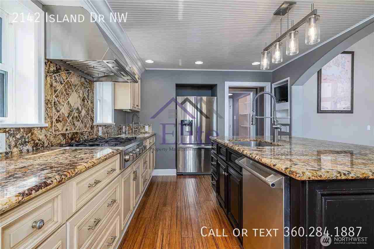 2142 Island Dr Nw - Photo 7 of 27