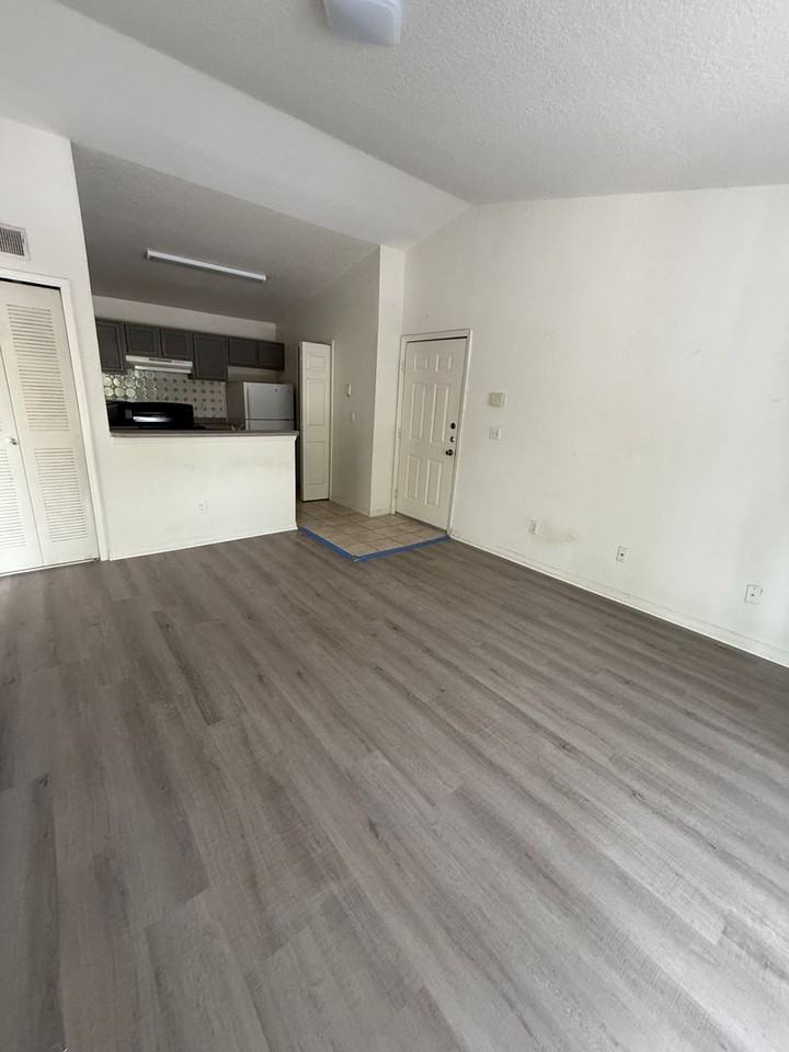 8939 Latrec Ave #1-305 - Photo 5 of 31