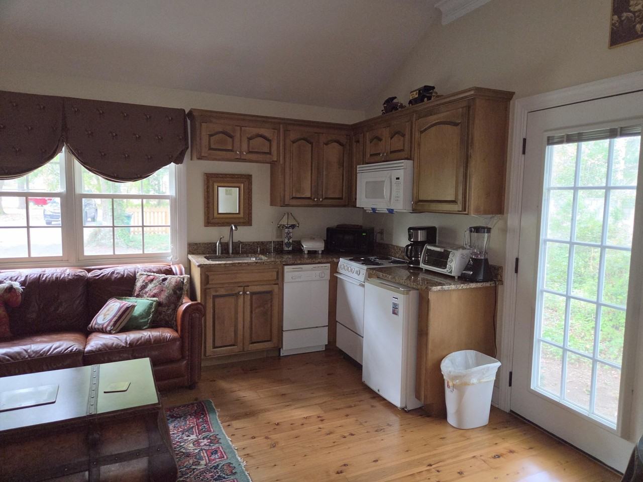526 S Boundary Ave Se - Photo 5 of 10