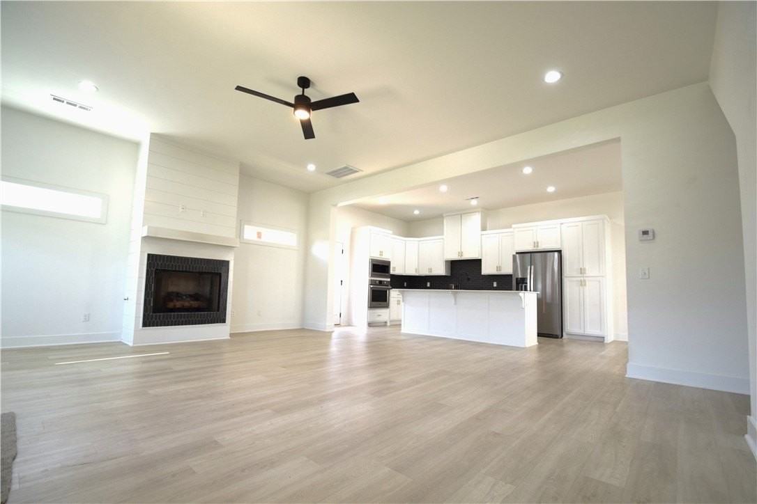 6302 Sw Luna Ln - Photo 2 of 27