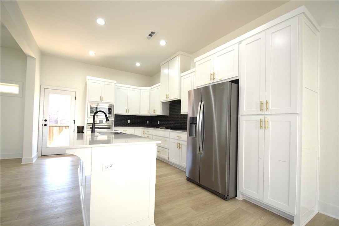6302 Sw Luna Ln - Photo 3 of 27