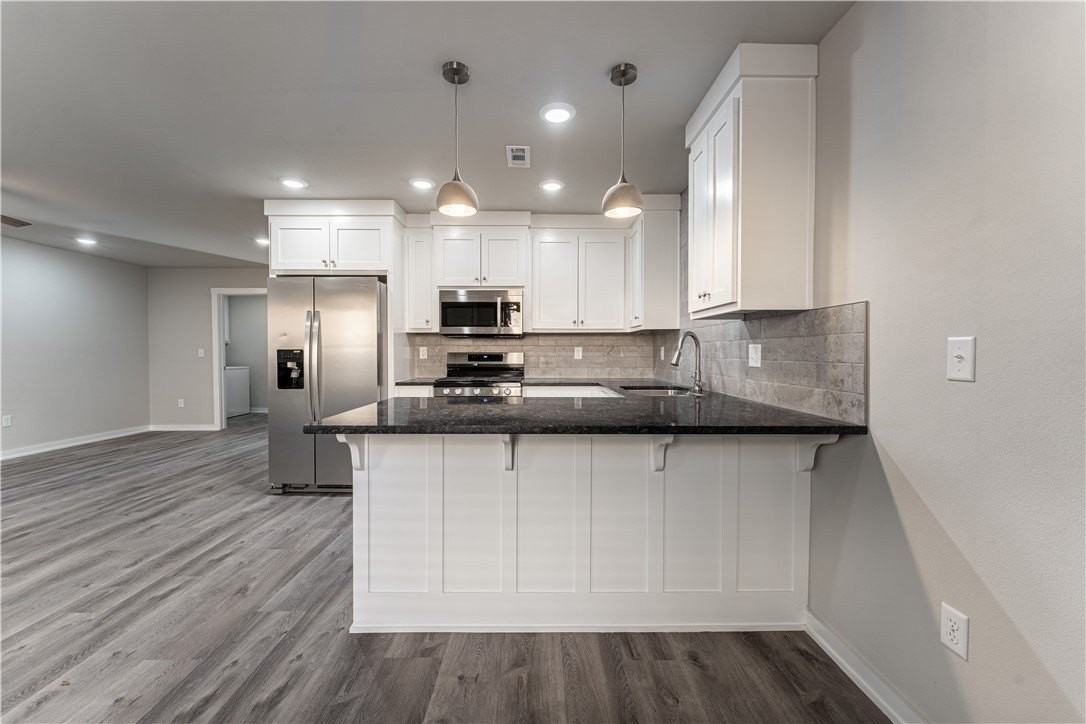100 Ryder St - Photo 6 of 32