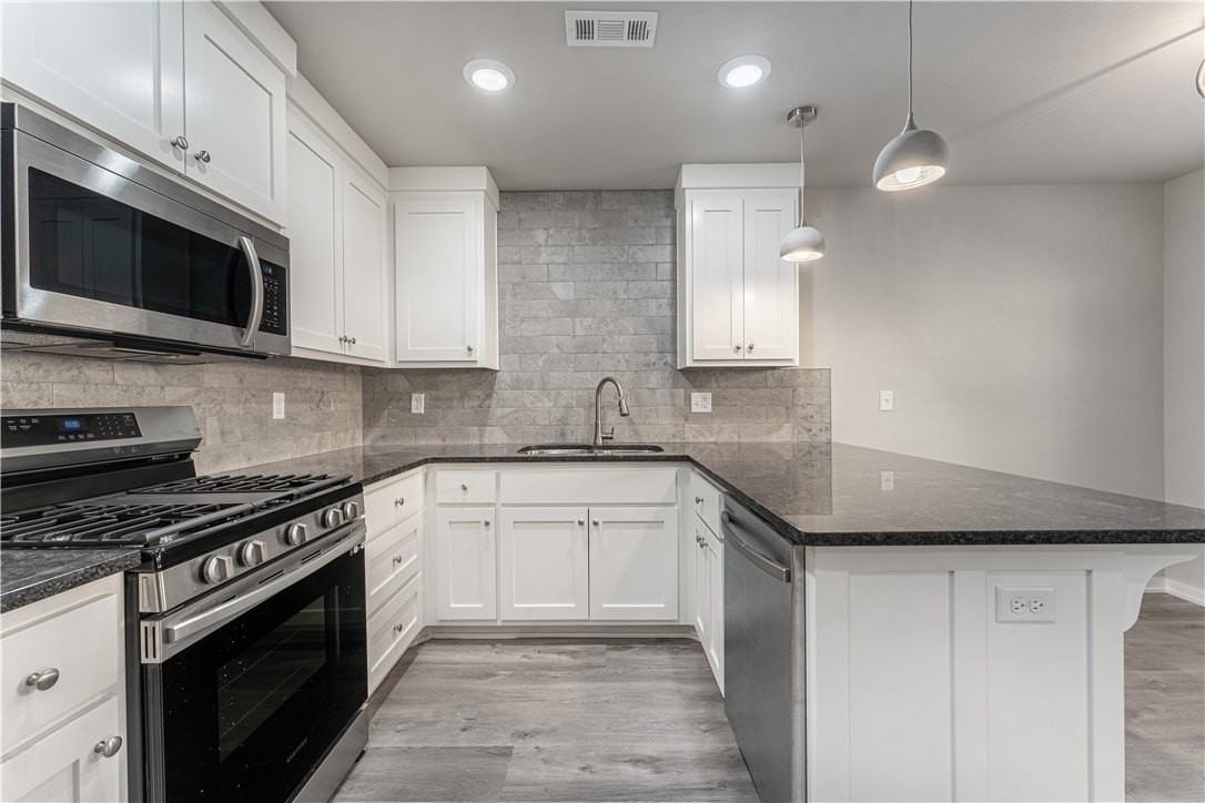100 Ryder St - Photo 7 of 32