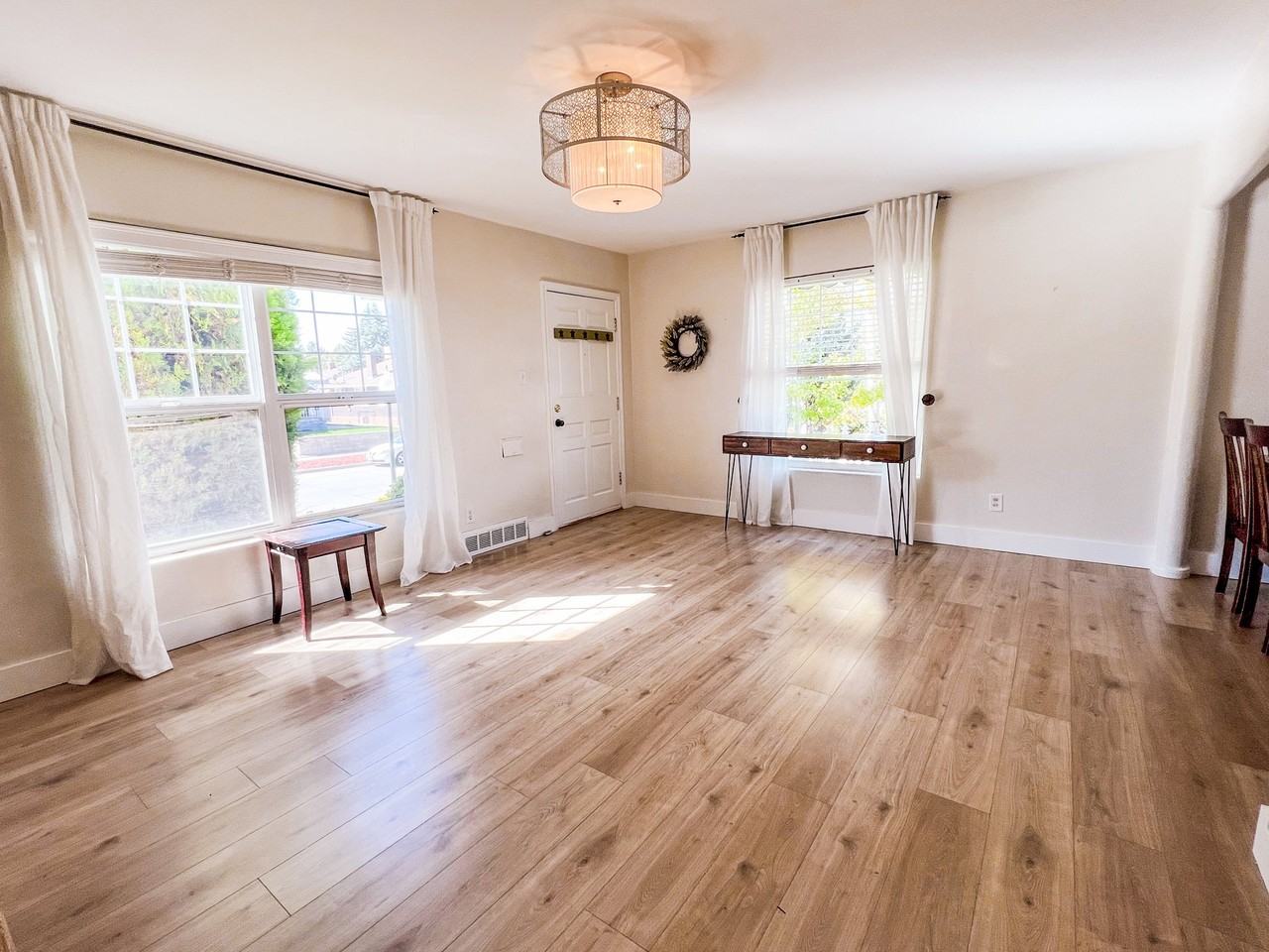 881 E Kensington Ave #A - Photo 4 of 41