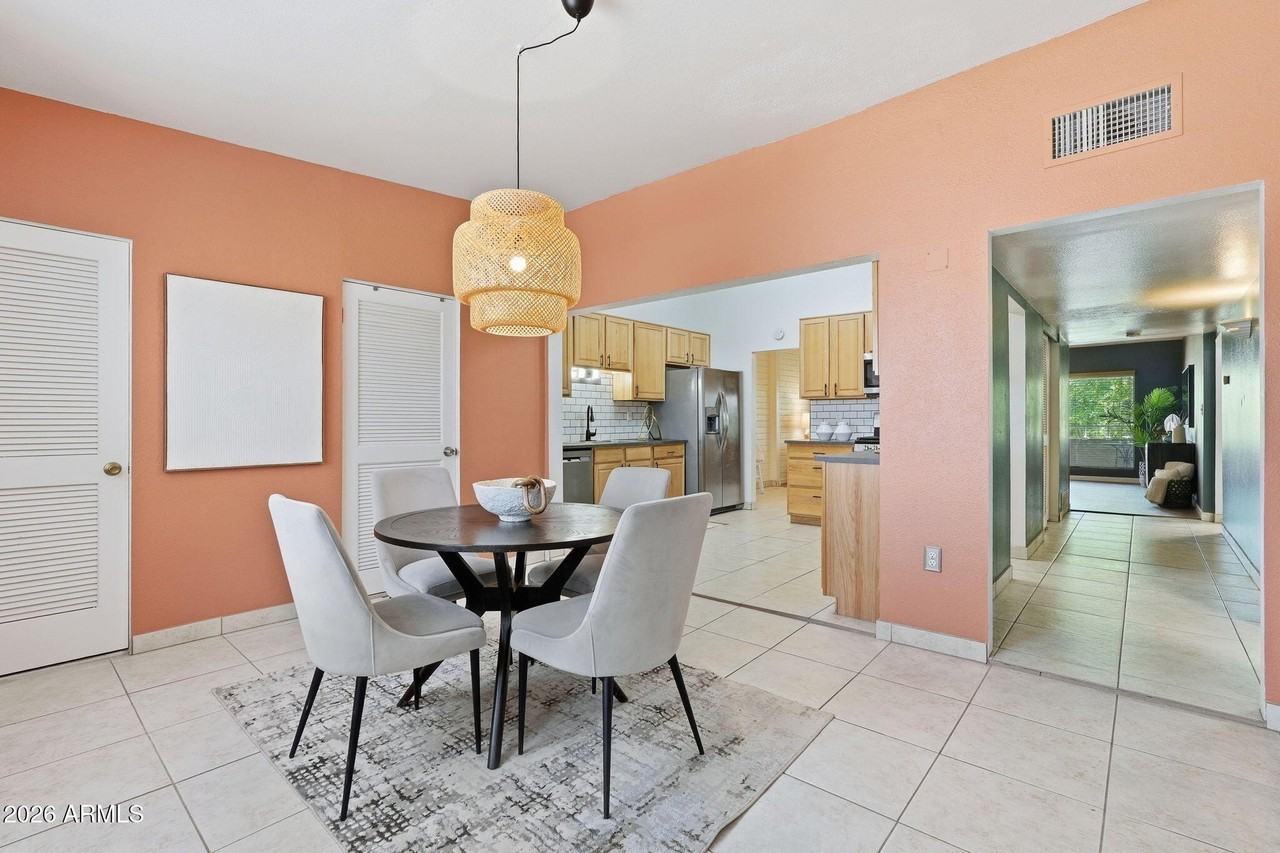 1201 E Rose Ln #9 - Photo 6 of 18