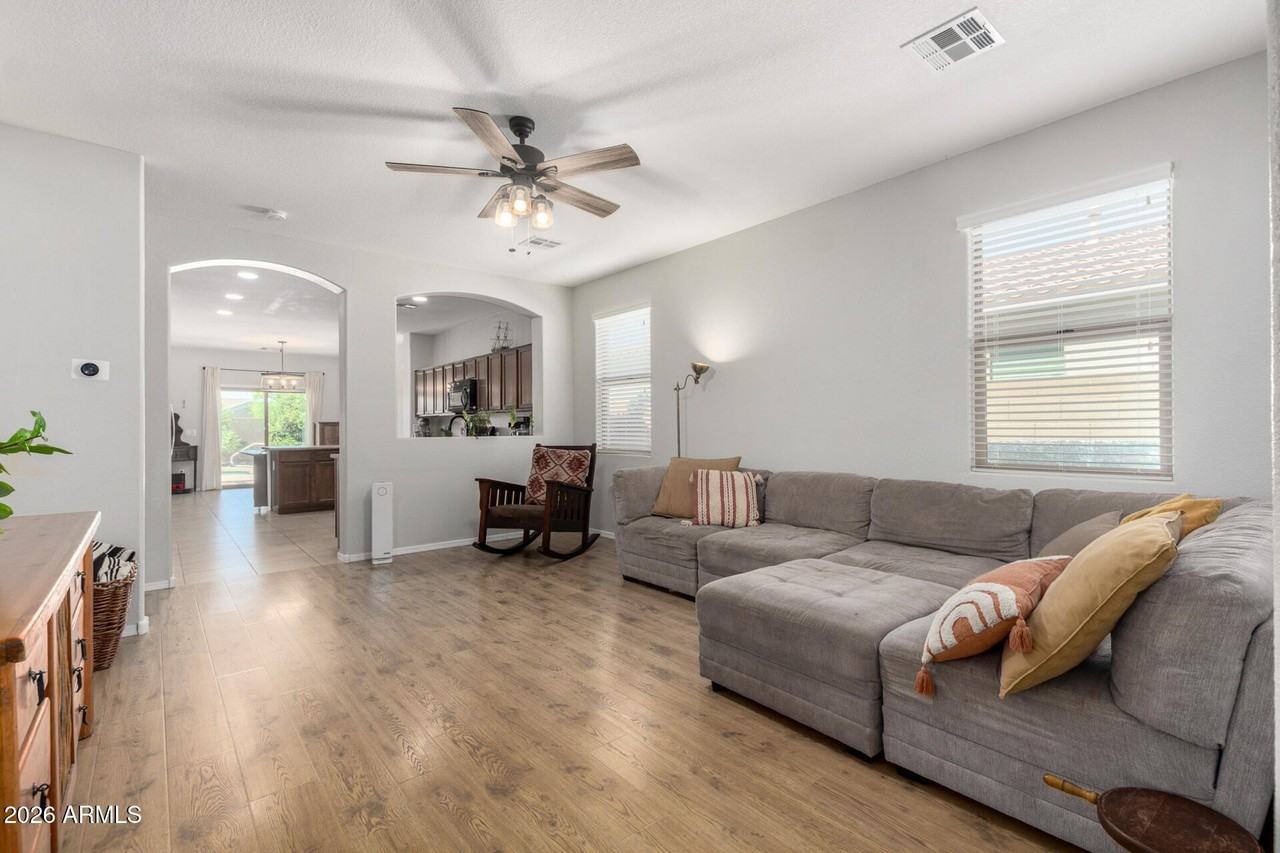 18864 N Lariat Rd - Photo 3 of 24