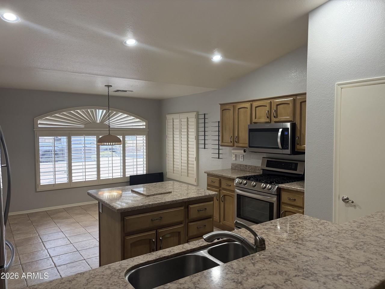 15401 W Amelia Dr - Photo 4 of 22