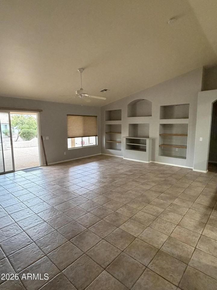 15401 W Amelia Dr - Photo 7 of 22