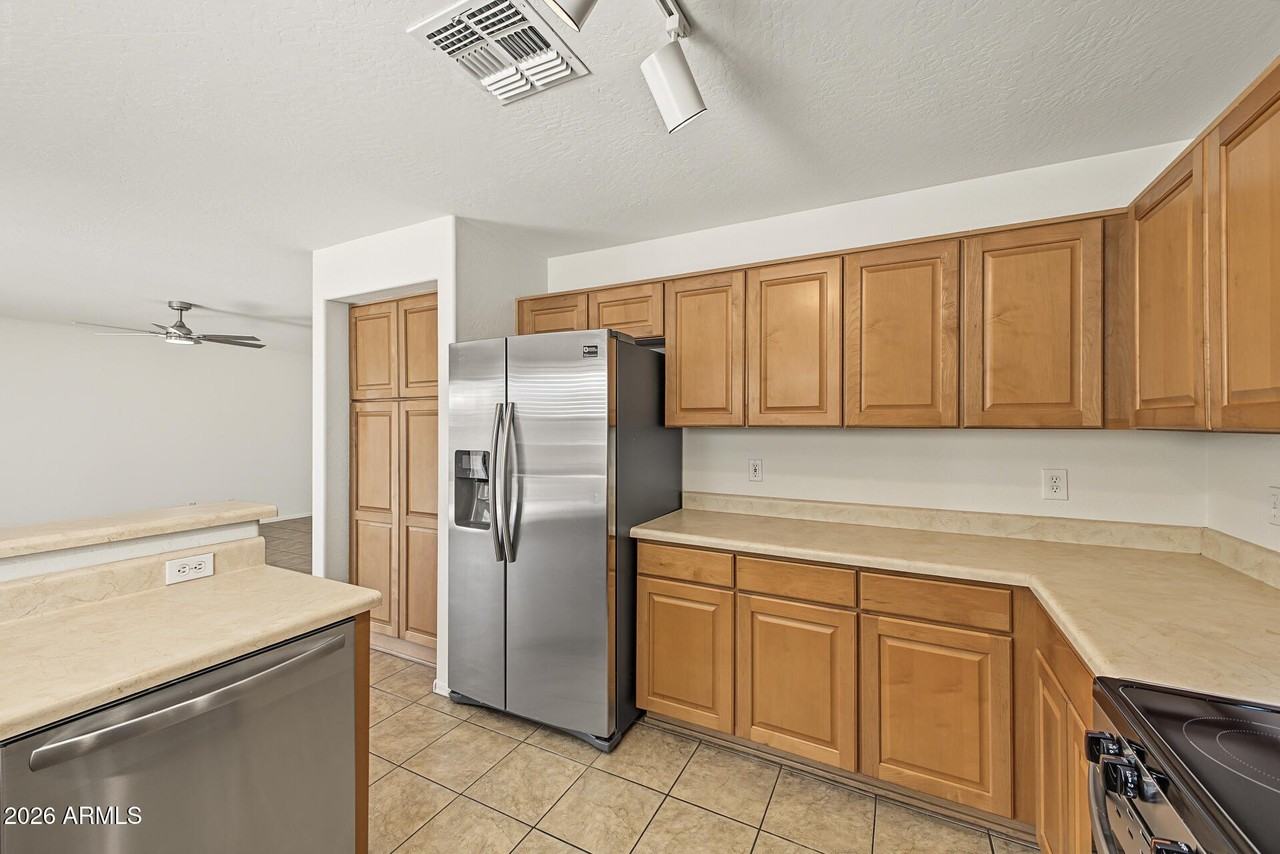 797 E Desert Holly Cir - Photo 5 of 27