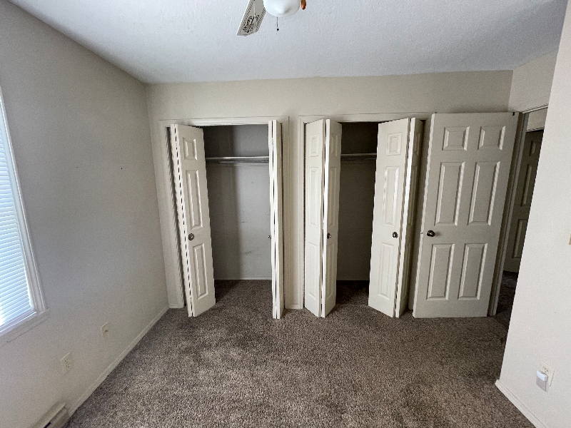 1383 Red Tail Hawk Dr - Photo 4 of 10