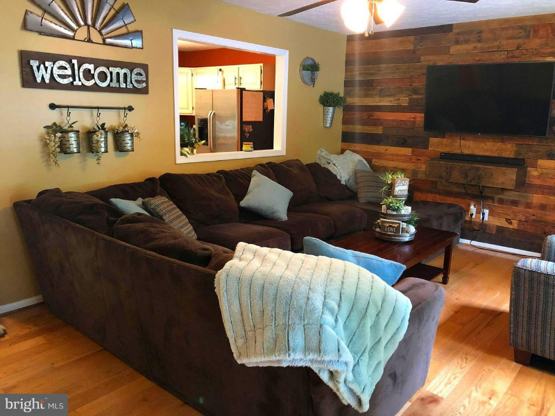 26177 S Sandgates Rd - Photo 4 of 32