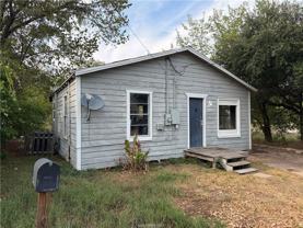 806 Henderson St - Photo 1 of 1