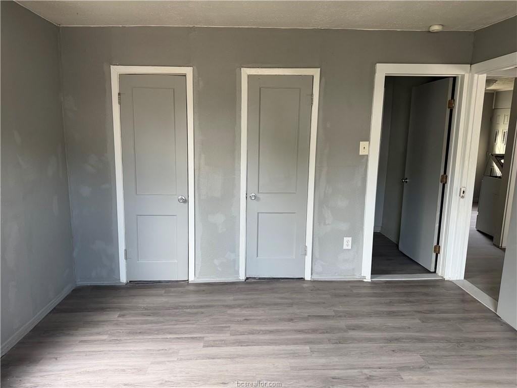 806 Henderson St - Photo 5 of 9
