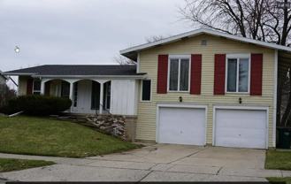 2819 Stoneleigh Dr - Photo 1 of 1