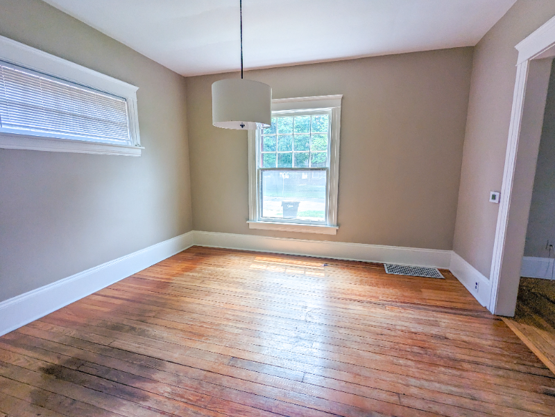 211 S West Ave - Photo 4 of 14