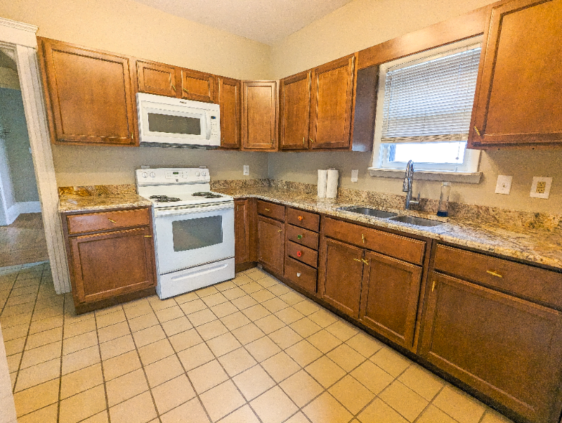 211 S West Ave - Photo 5 of 14