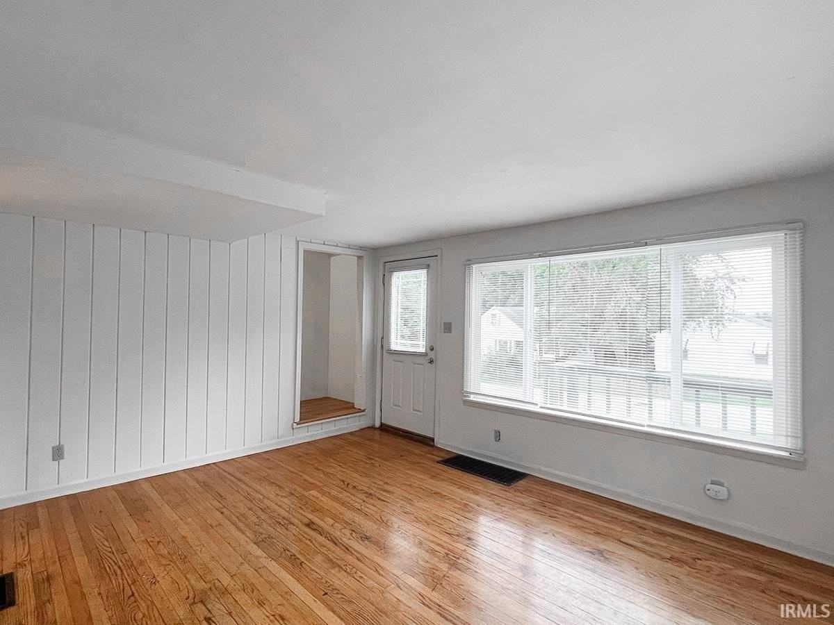 330 N Roosevelt St - Photo 3 of 33