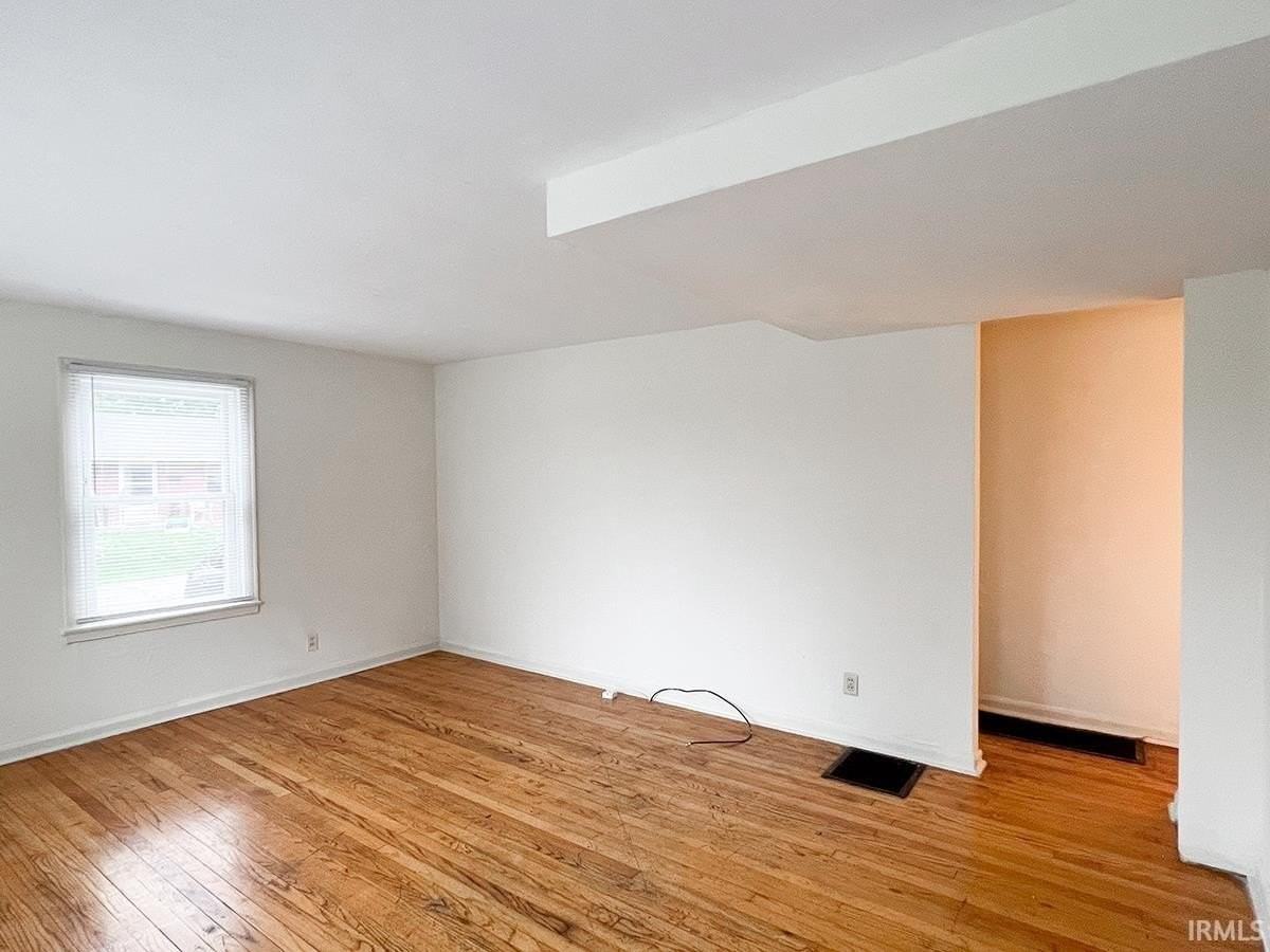 330 N Roosevelt St - Photo 4 of 33