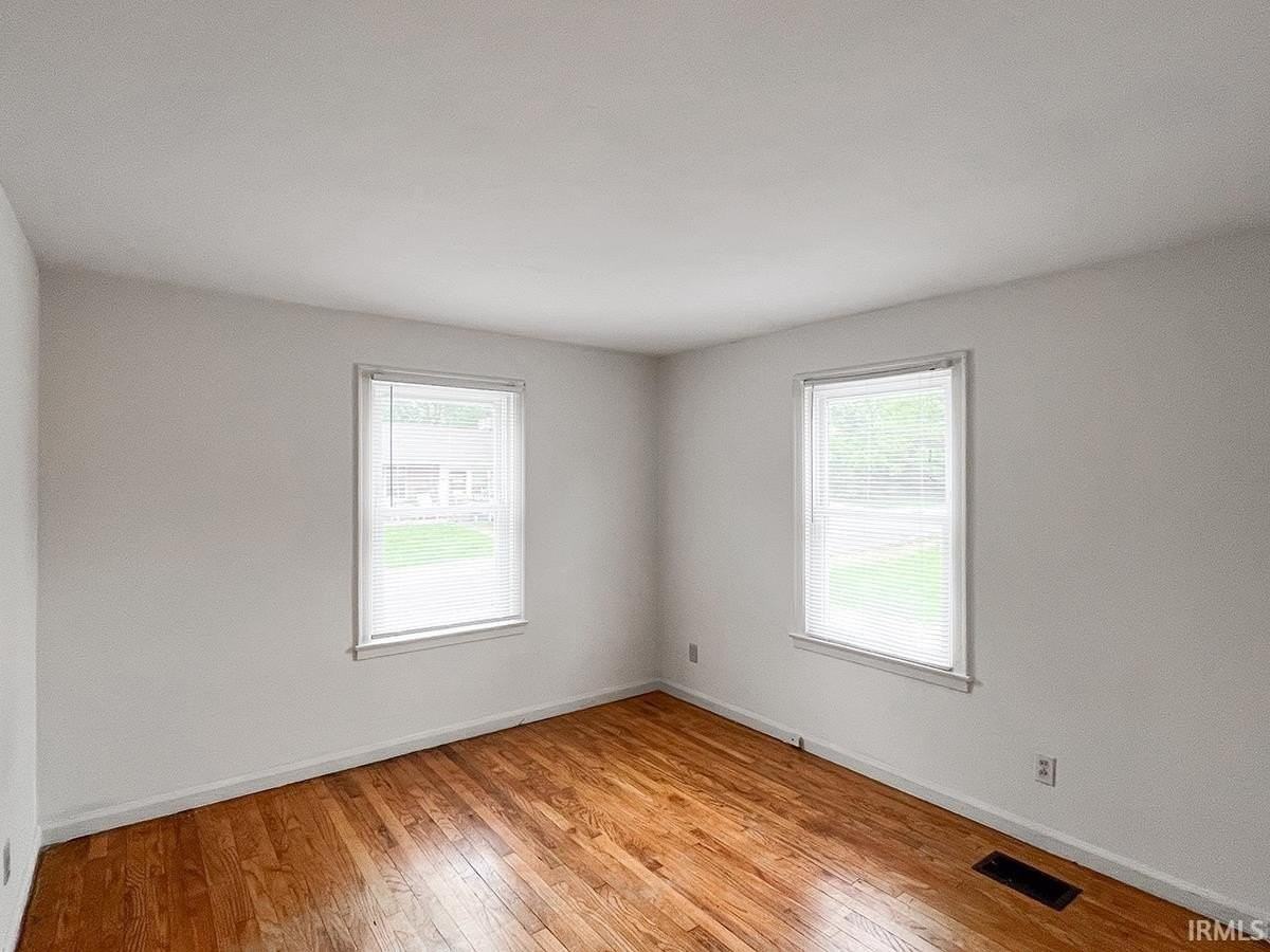 330 N Roosevelt St - Photo 5 of 33