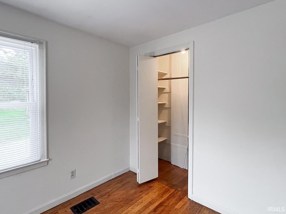 330 N Roosevelt St - Photo 7 of 33